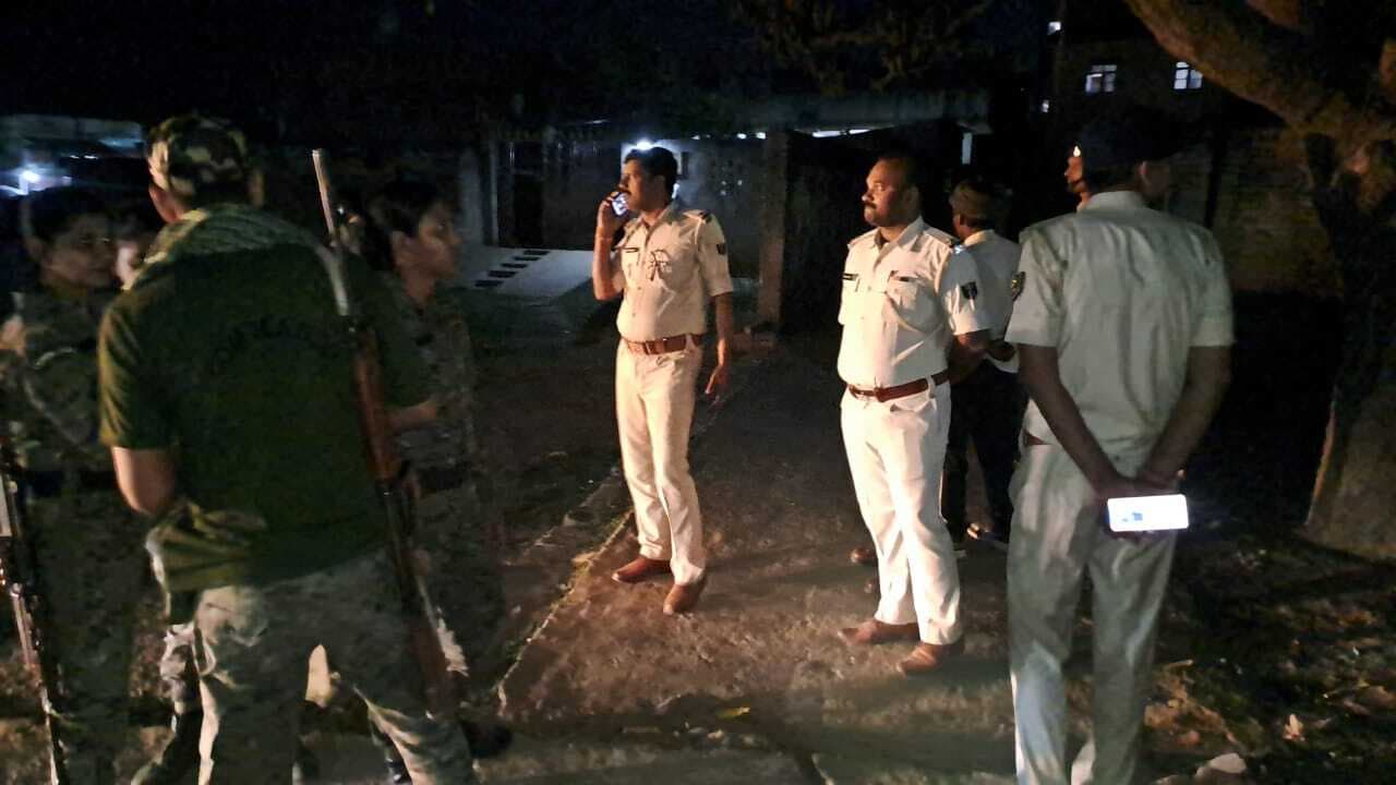 बच्चों के झगड़े में दो पक्षों के बीच विवाद के बाद हुई पत्थरबाजी