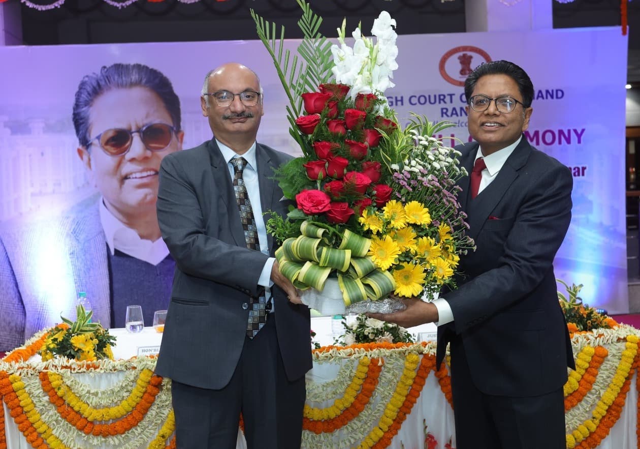 Ranchi News : जस्टिस नवनीत कुमार सेवानिवृत्त, विदाई दी गयी