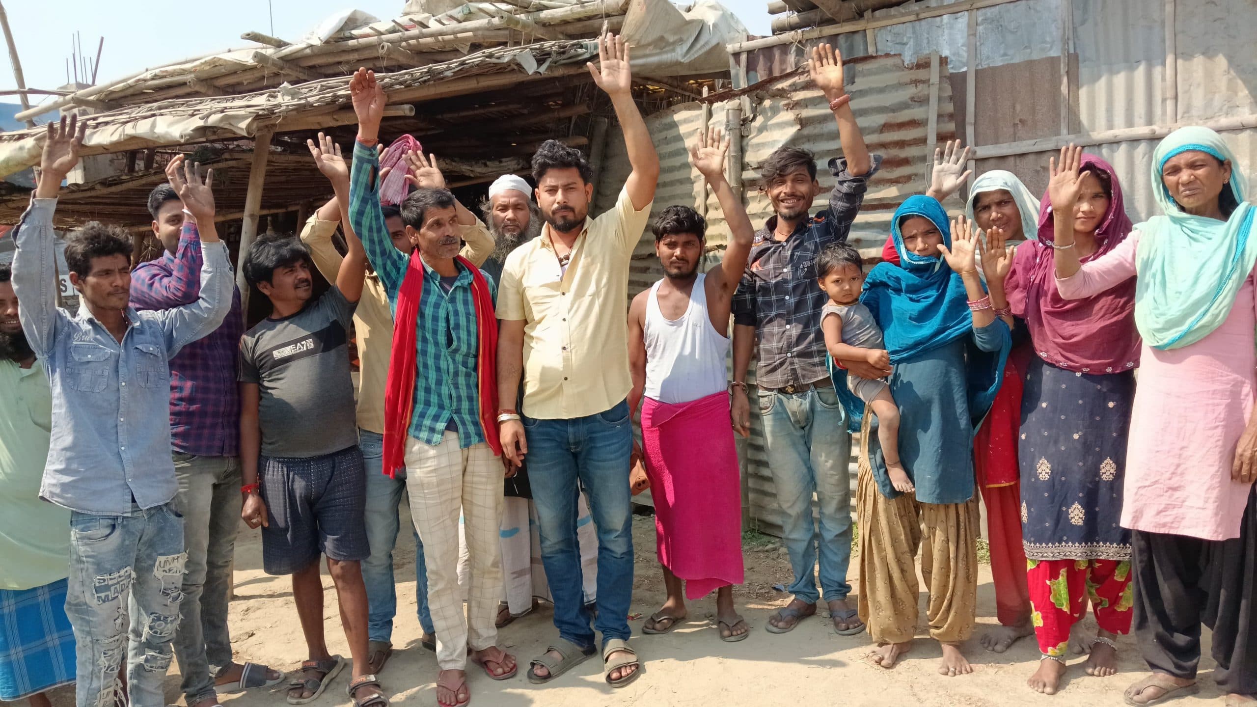 नलजल से वंचित ग्रामीणों ने किया प्रदर्शन