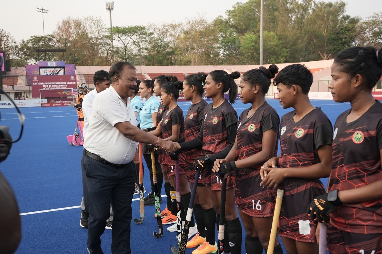 Hockey : ओडिशा, मणिपुर, हरियाणा और झारखंड जीते