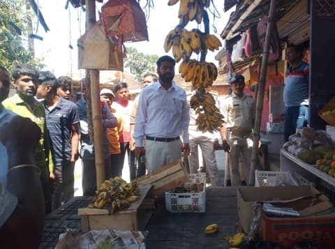 दो दिनों के अंदर सरकारी जमीन से हटायें दुकान : सीओ