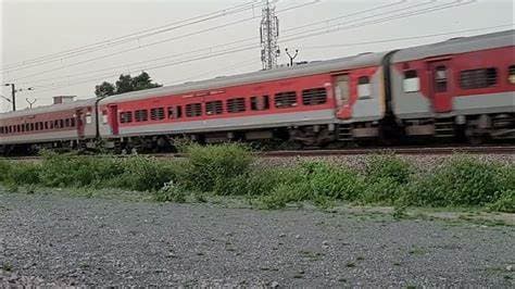 Patna News : बर्निंग ट्रेन बनने से बची नयी दिल्ली-हावड़ा दुरंतो एक्सप्रेस