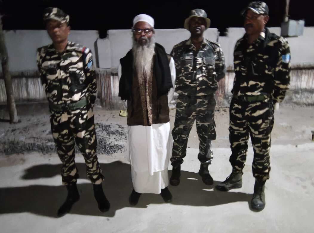 इंडो-नेपाल सीमा पर बांग्लादेशी नागरिक गिरफ्तार