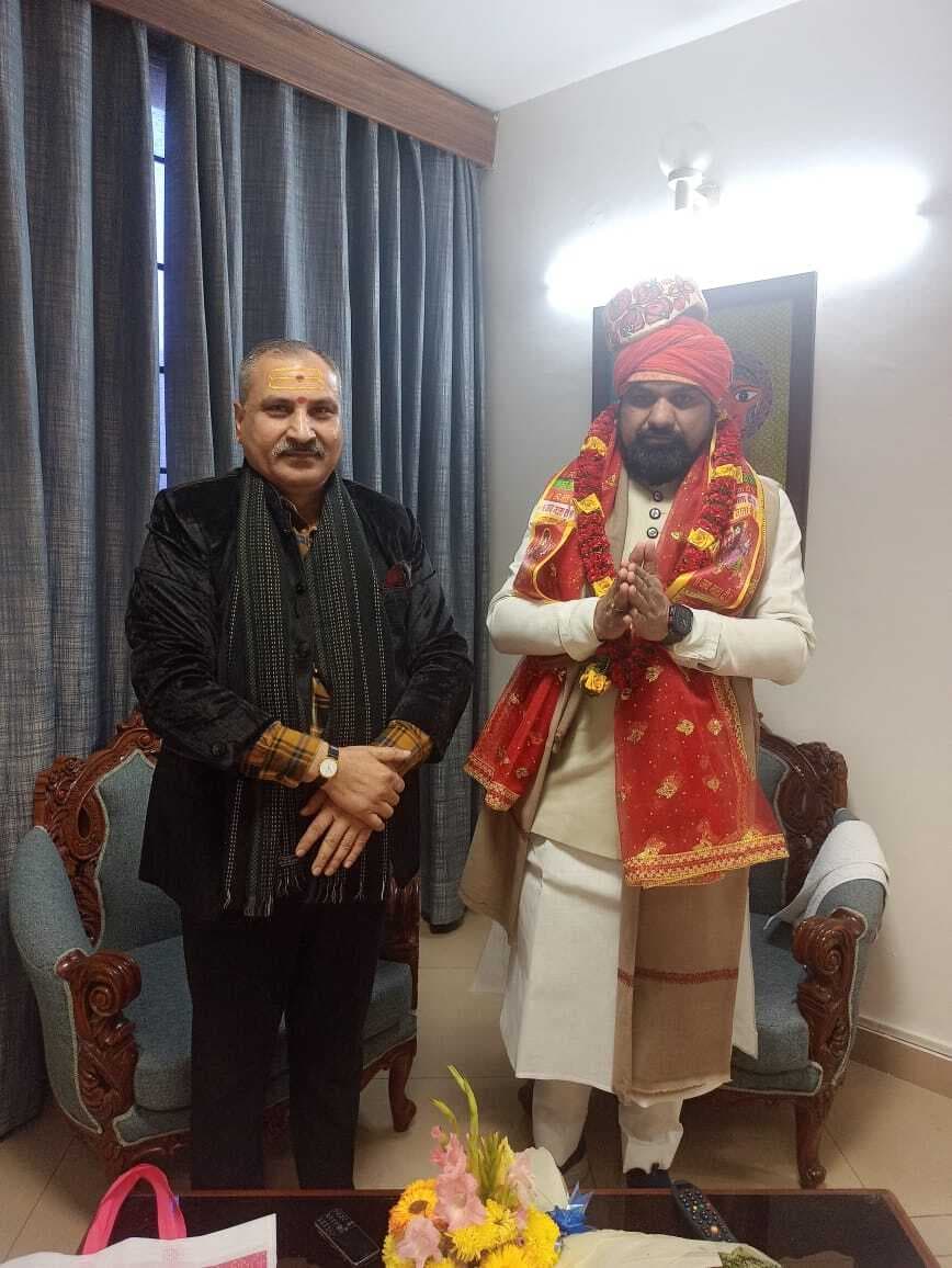 डिप्टी सीएम से मिल समस्याओं से कराया अवगत