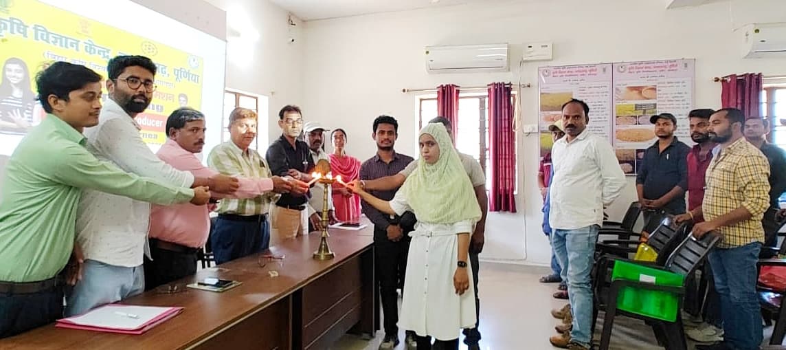 केंचुआ खाद उत्पादन पर व्यवसायिक प्रशिक्षण शुरू