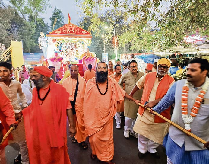 Gaya News : भारत में निवास करने वाले लोग एक ही परिवार के हैं