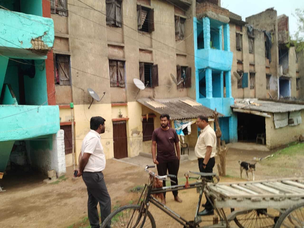 Bokaro News : कंडम घोषित लाल फ्लैट में छज्जा गिरने से वृद्ध की मौत