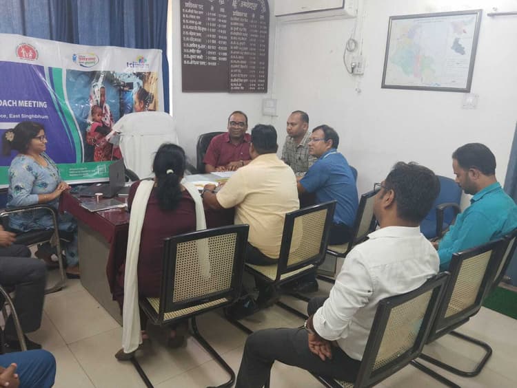 Jamshedpur news. परिवार नियोजन कार्यक्रम को धरातल तक पहुंचाने सिविल सर्जन ने दिये कई दिशा निर्देश