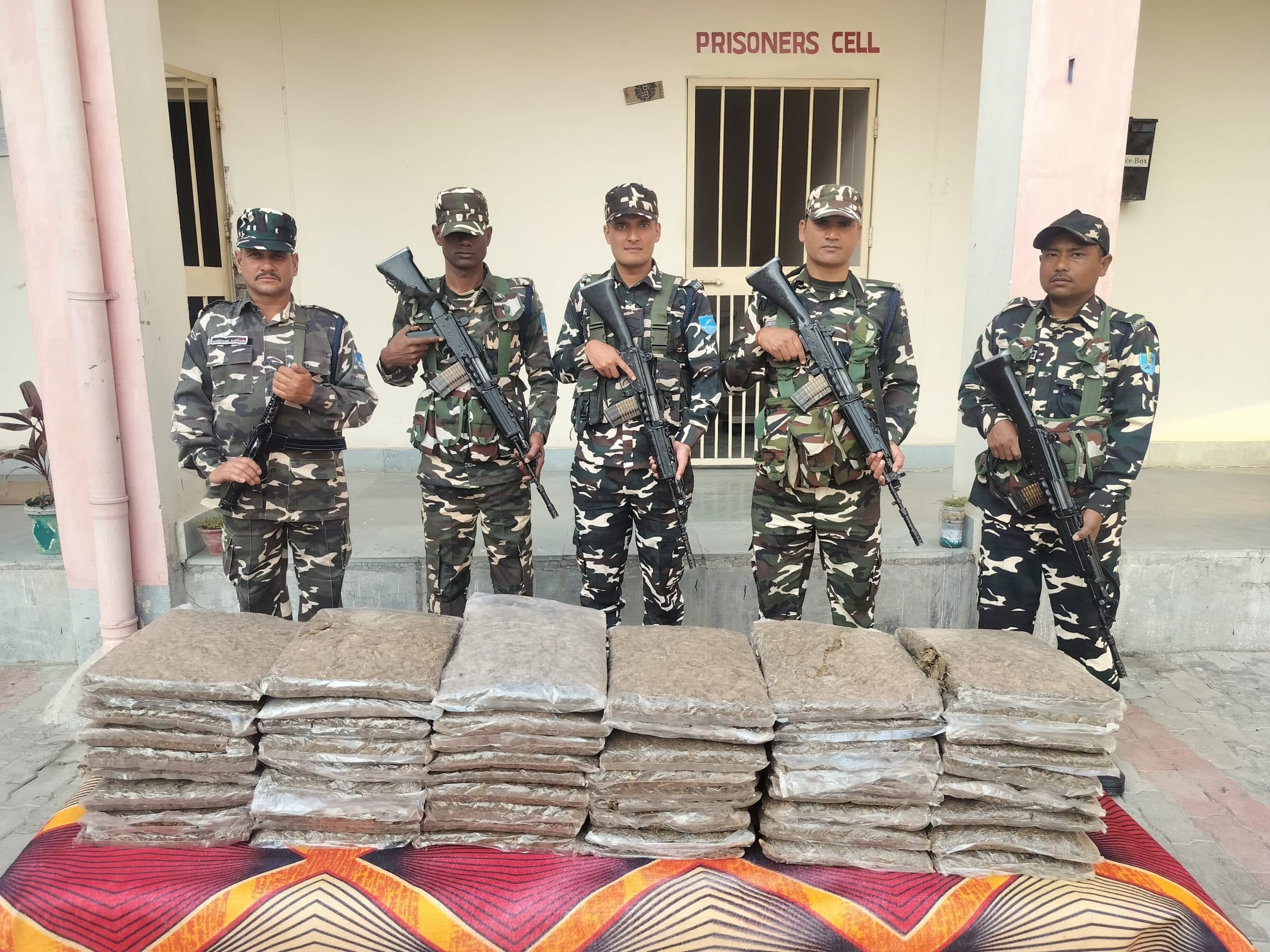 एसएसबी जवानों ने 75 किलो गांजा किया जब्त