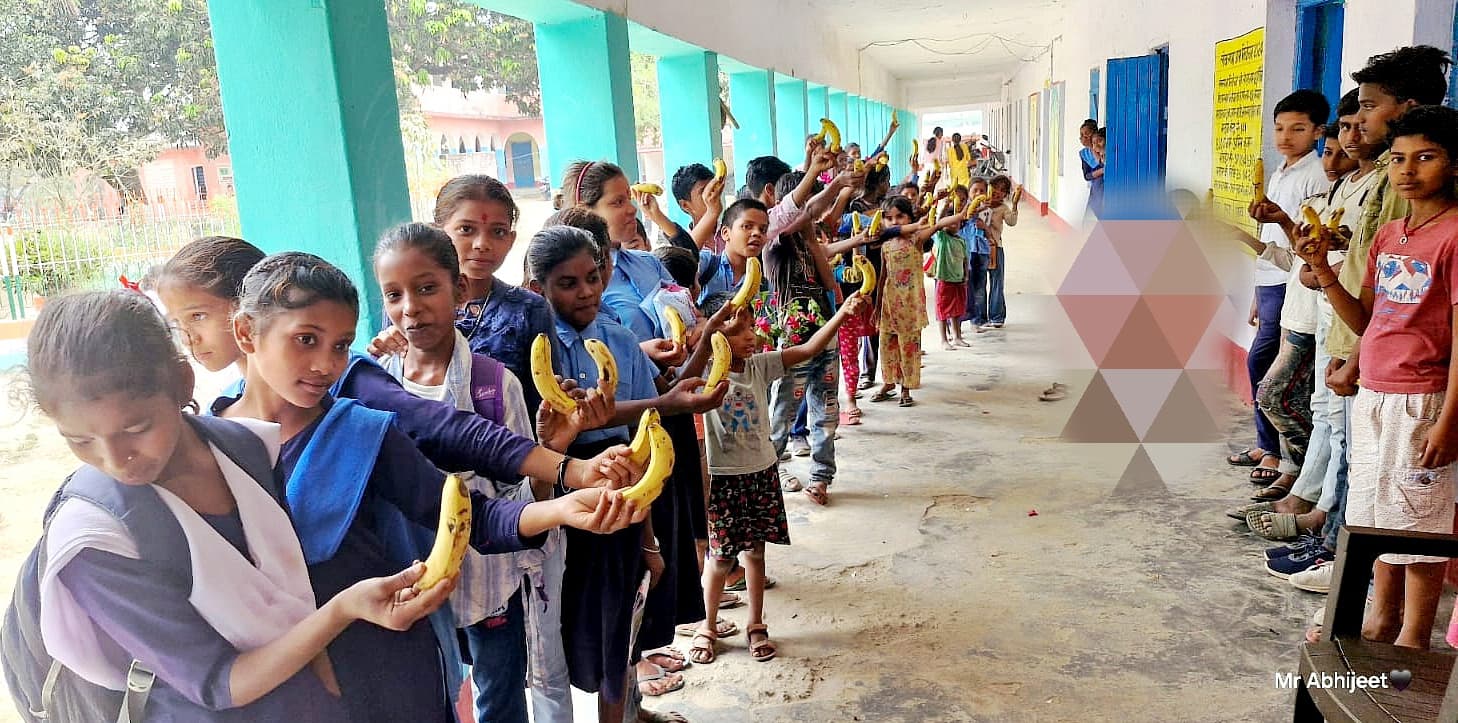 बर्ड फ्लू को लेकर 50 स्कूलों में अंडा के बदले फल का हुआ वितरण