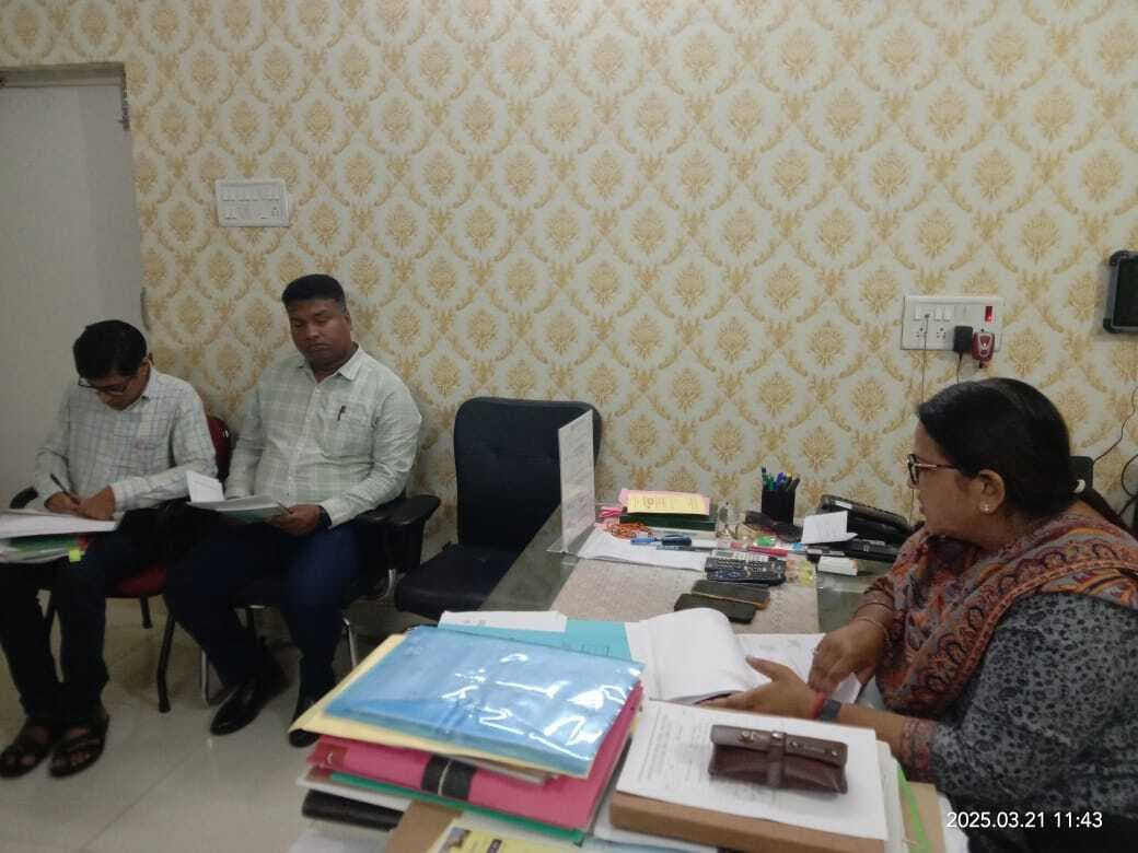 छात्रावास व आवास निर्माण में गुणवत्ता का रखें ख्याल : डीसी