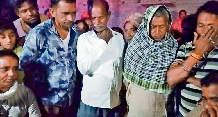 Gopalganj News : साइकिल की हवा निकालने के आरोप में शिक्षक ने की 8वीं कक्षा के छात्र को पीटा