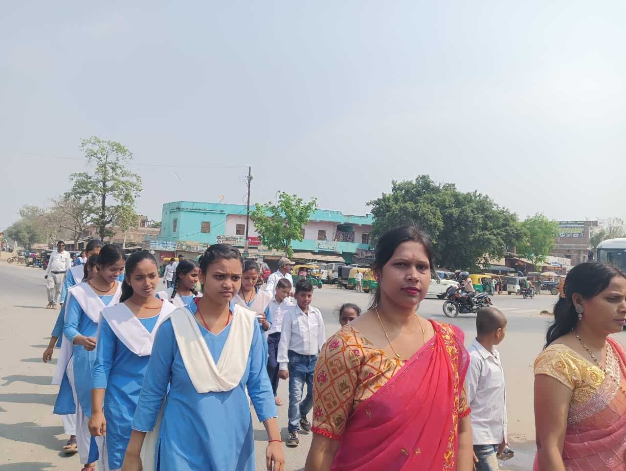 बिहार दिवस पर कार्यक्रर्मों की रही धूम, जगमग हुआ सरकारी भवन
