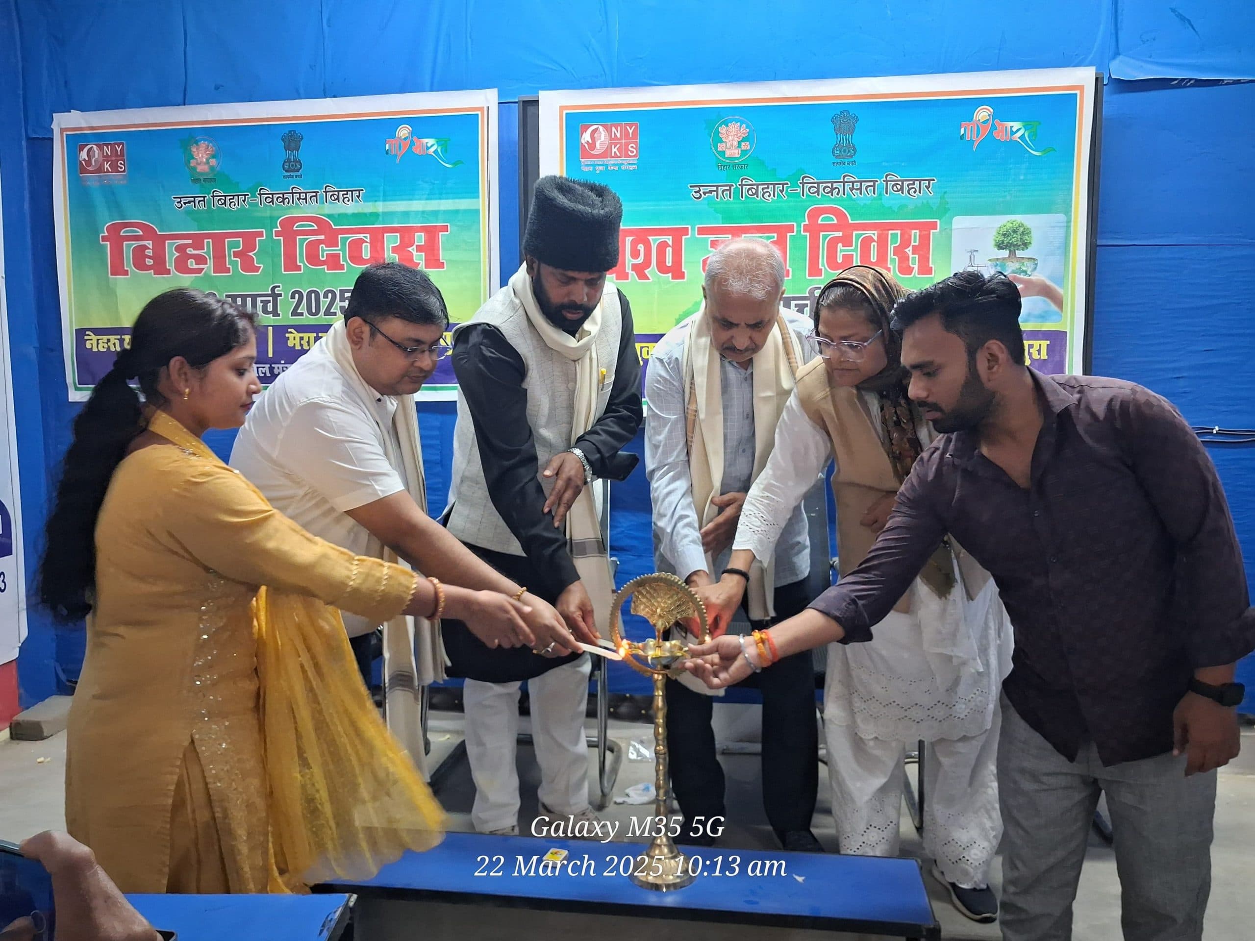 तेजी से बढ़ रही फैक्ट्रियों के कारण प्रभावित हो रहे हैं जल के स्त्रोत