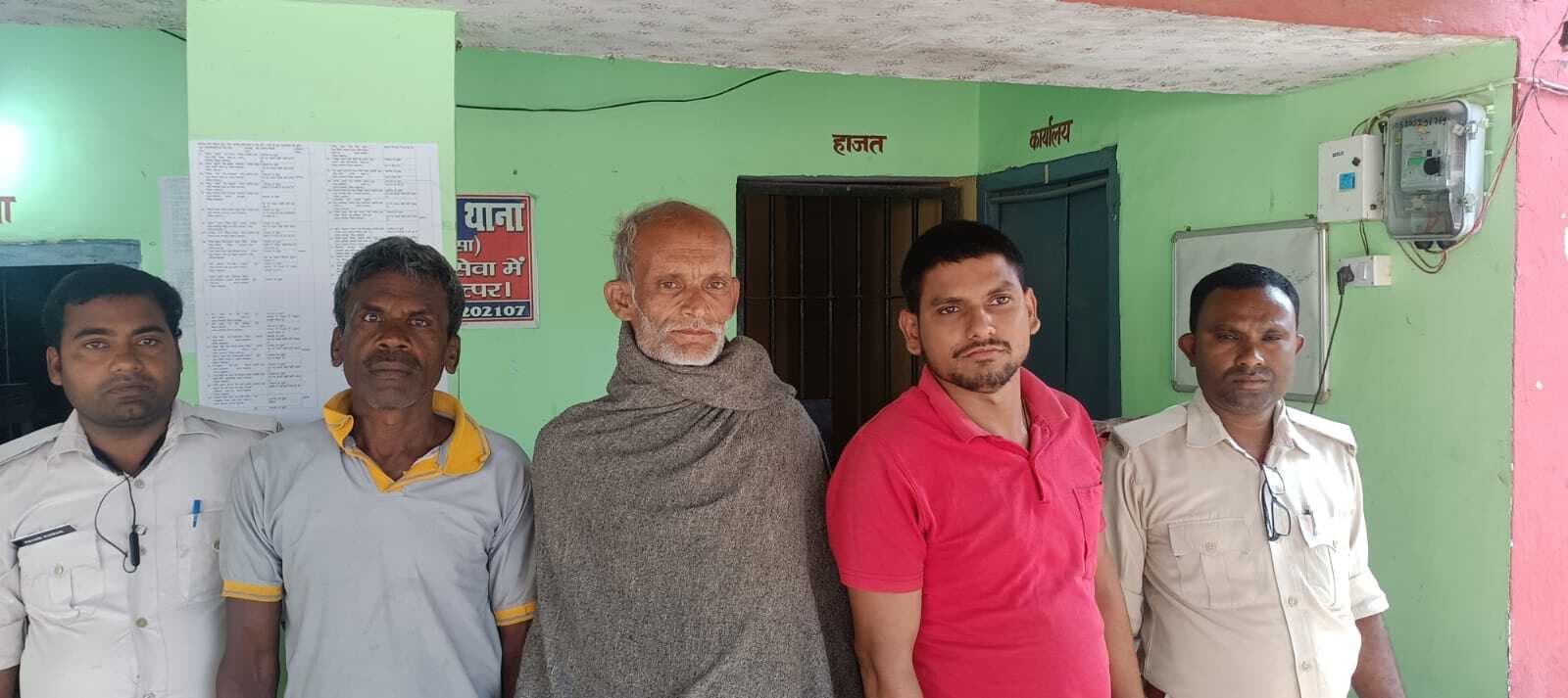 तीन अभियुक्त गिरफ्तार