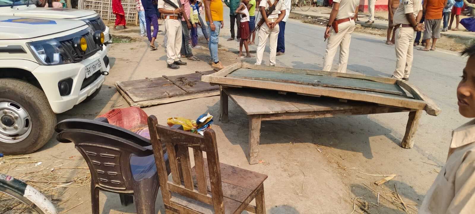 purnia News आरोपित के घर हुई कुर्की जब्ती
