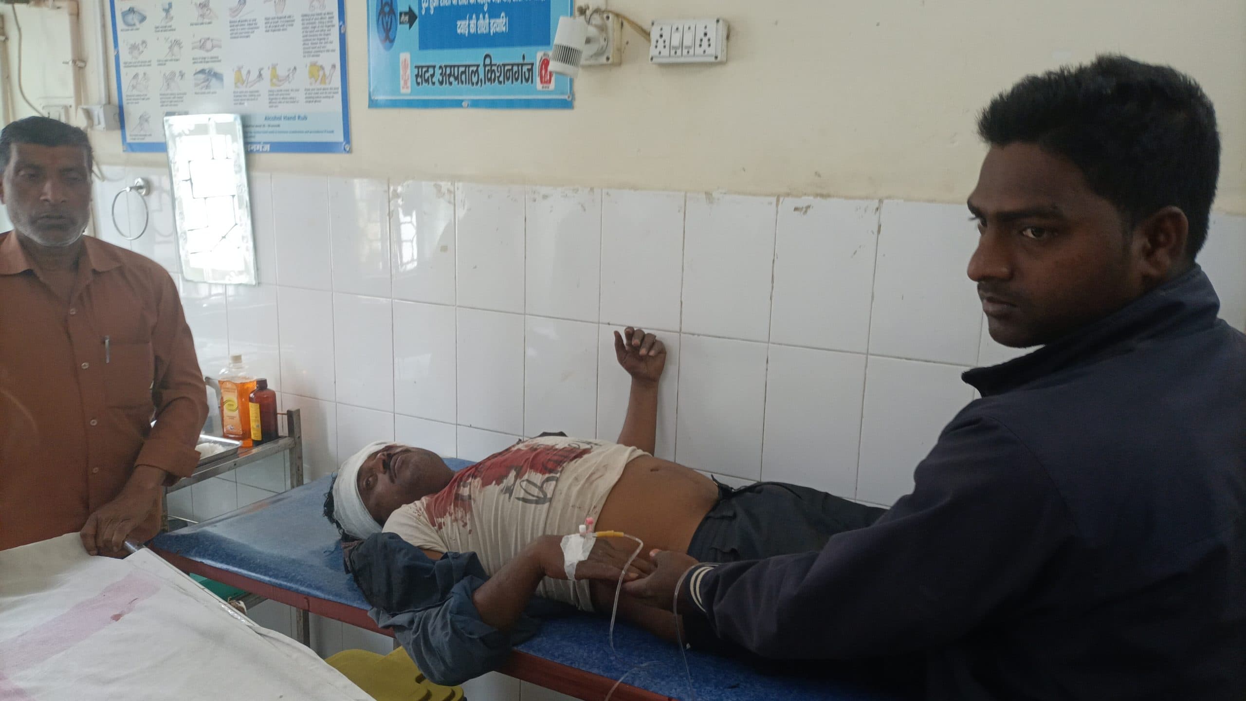 अवैध बालू खनन को ले मारपीट एक व्यक्ति घायल, भर्ती