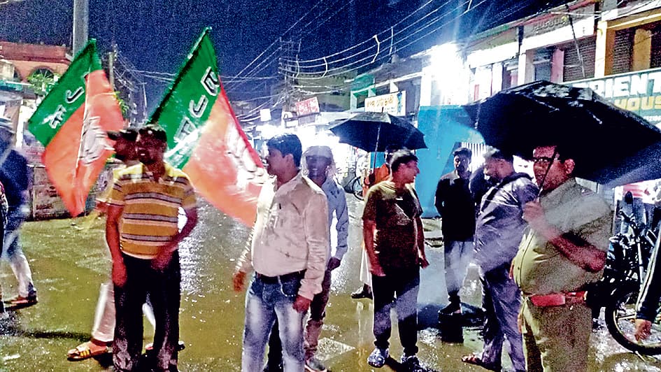 बारुईपुर कांड : शंकरपुर मोड़ पर भाजपा का प्रतिवाद