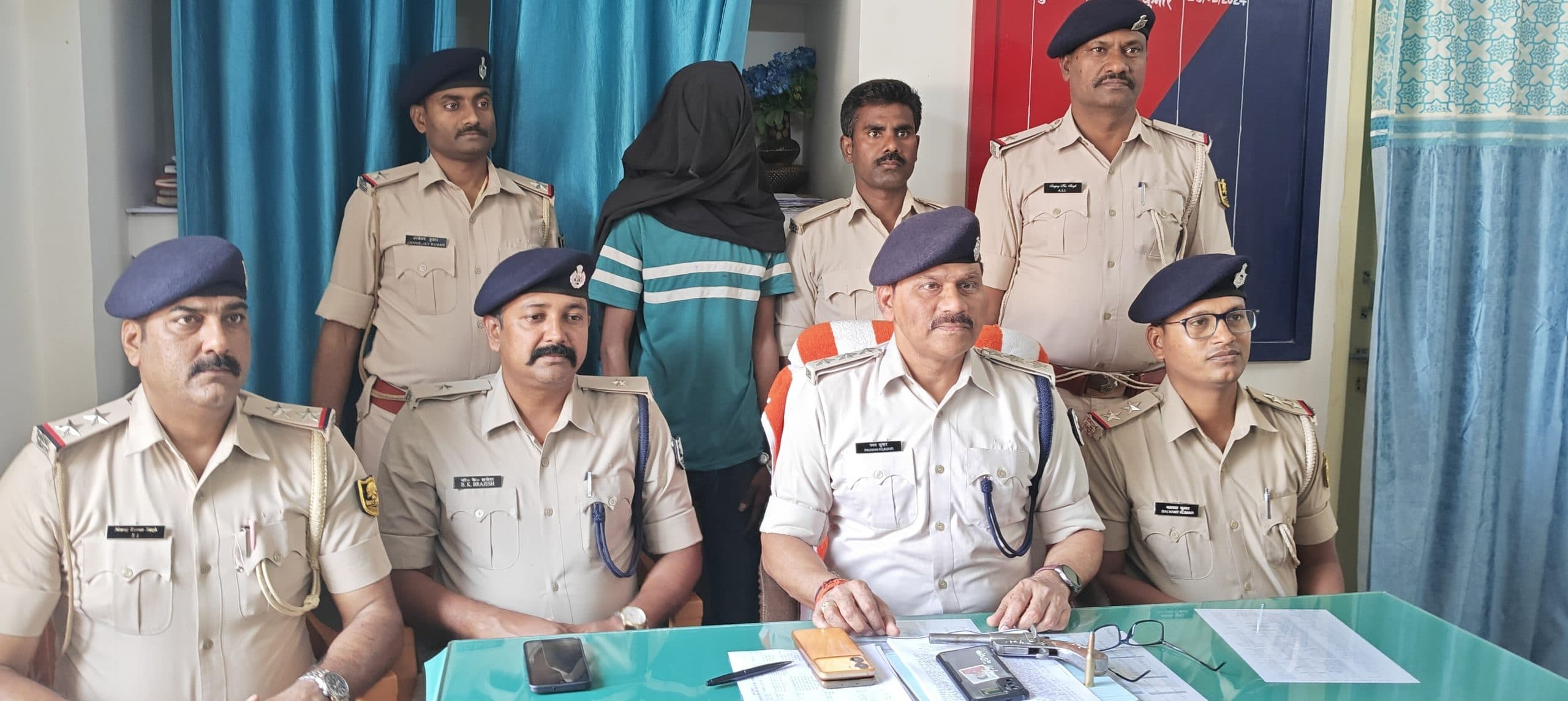 Madhubani News : बस रोककर गोली मारने के मामले में अपराधी गिरफ्तार