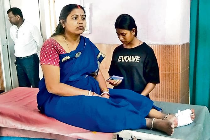 Bokaro News : दो बाइक की टक्कर, चार लोग गंभीर रूप से घायल