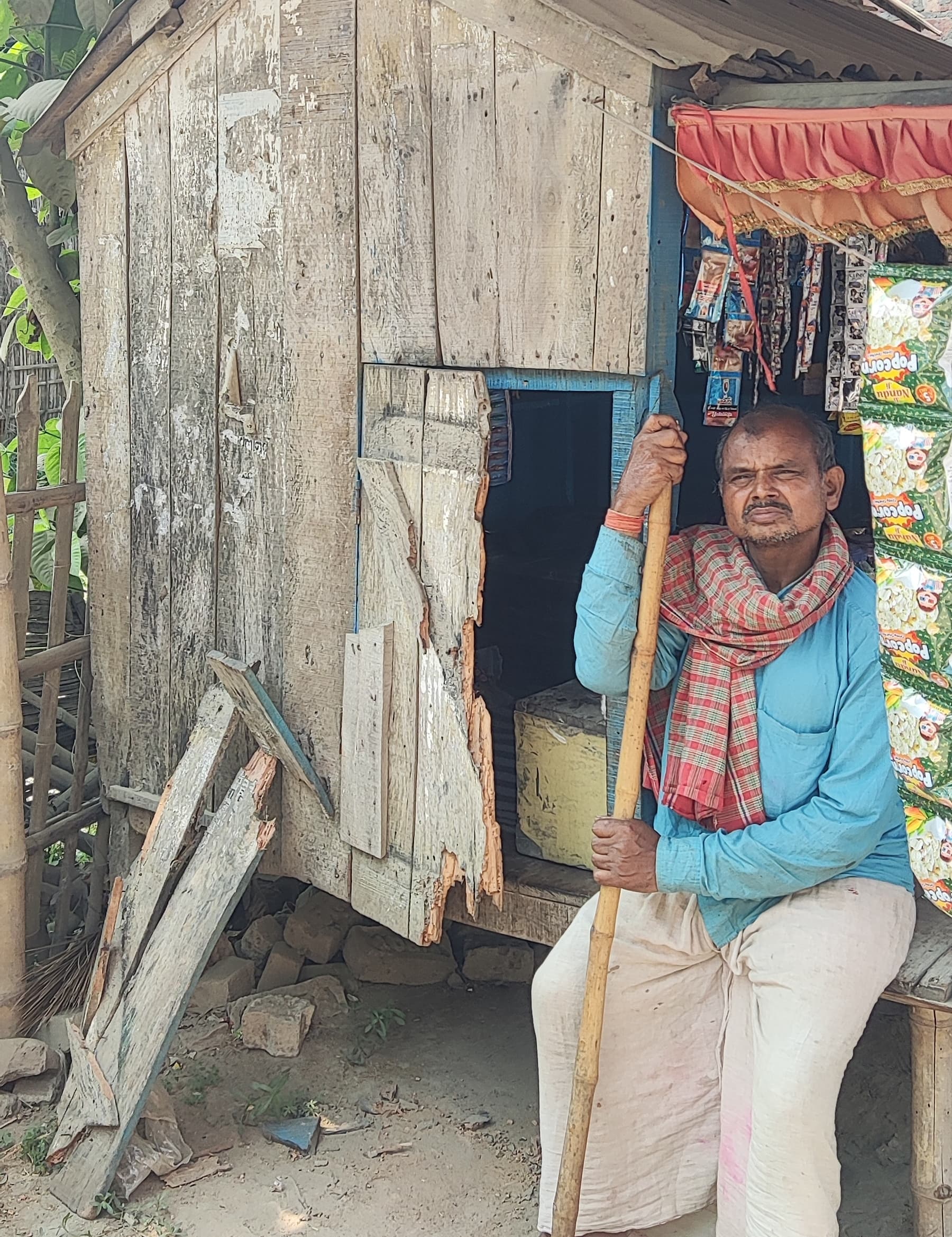 दुकान तोड़ हजारों की चोरी