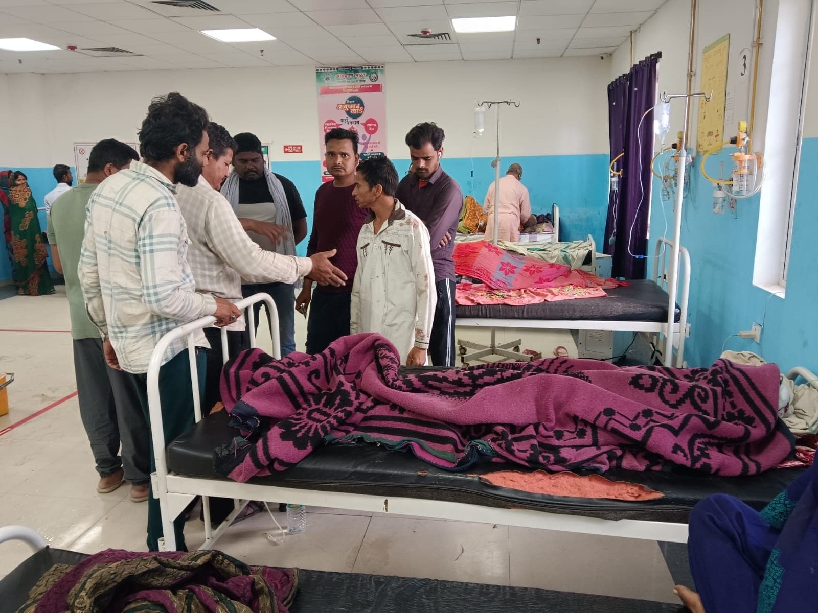 आंधी और बारिश ने एक परिवार पर बरपाया कहर, एक की मौत, दो जख्मी