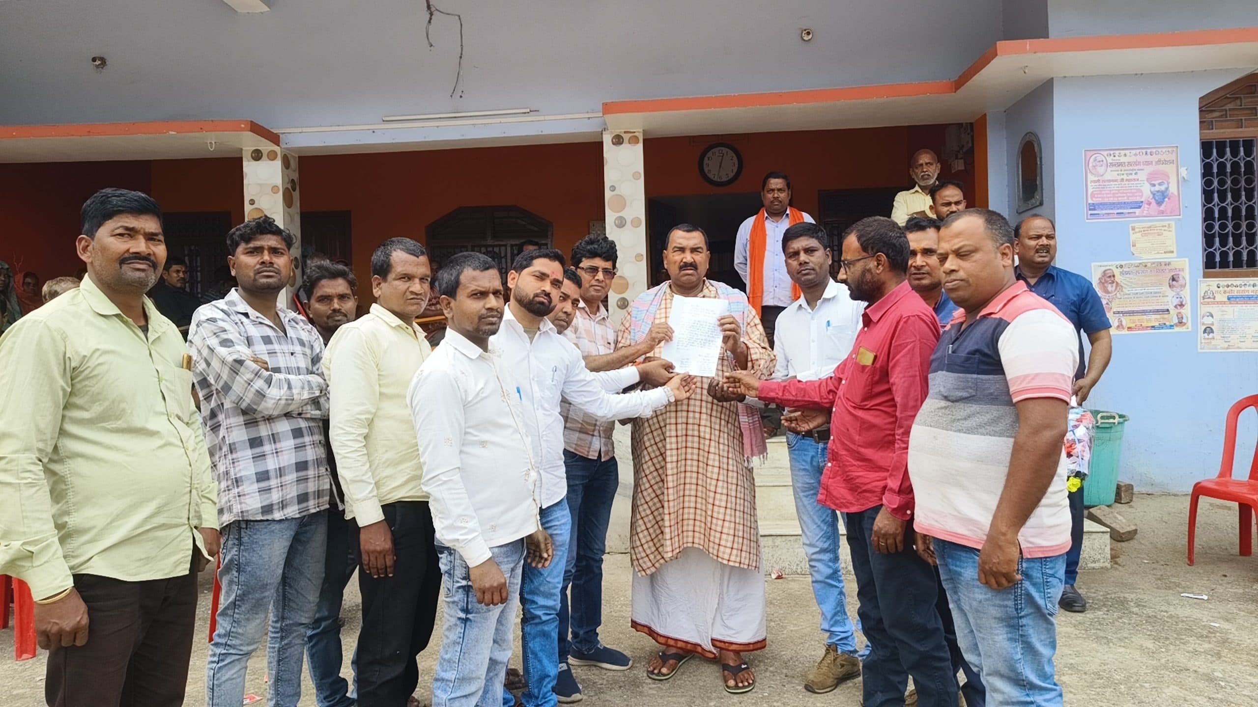 किसान सलाहकार ने मंत्री को सौंपा ज्ञापन