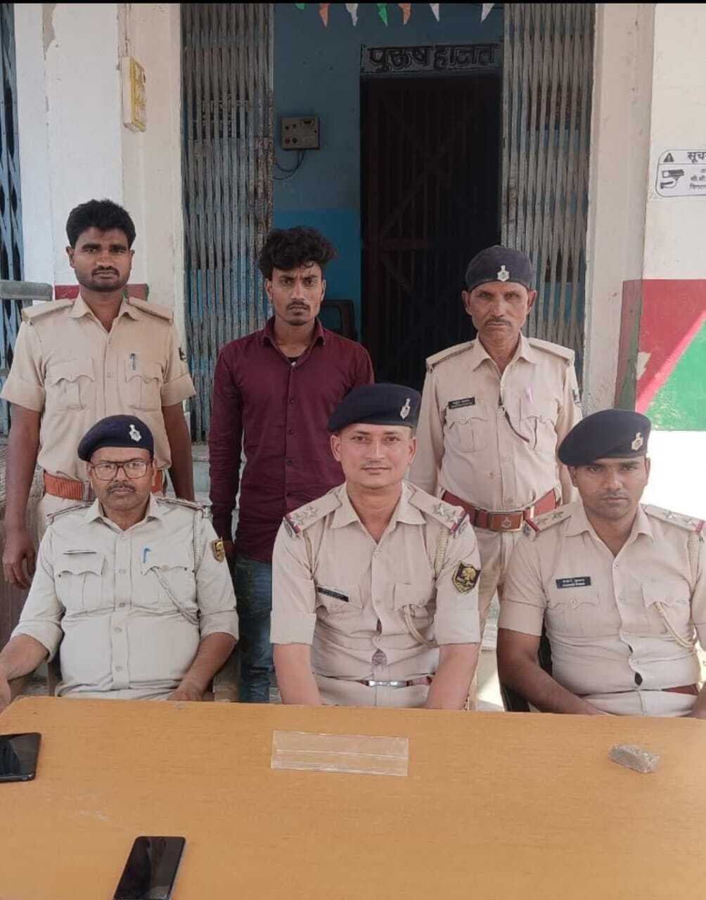 कुख्यात अपराधी को पुलिस ने किया गिरफ्तार