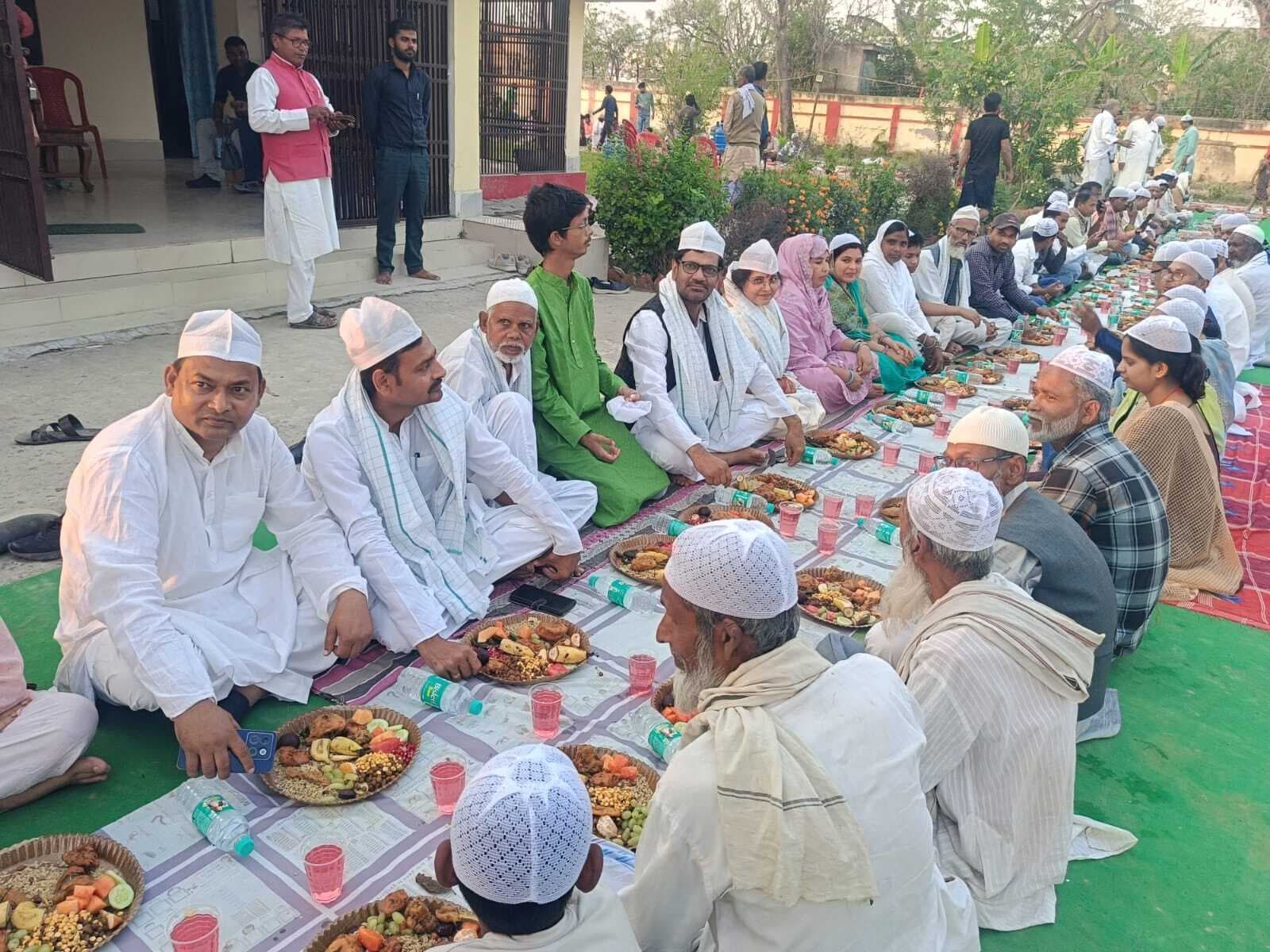 Madhubani News : परिवहन मंत्री ने किया इफ्तार पार्टी का आयोजन