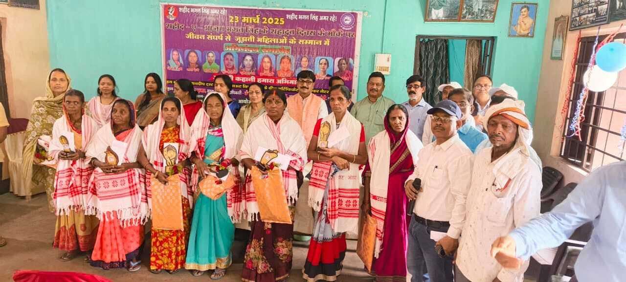 Bokaro News : संघर्षशील माताओं को किया गया सम्मानित