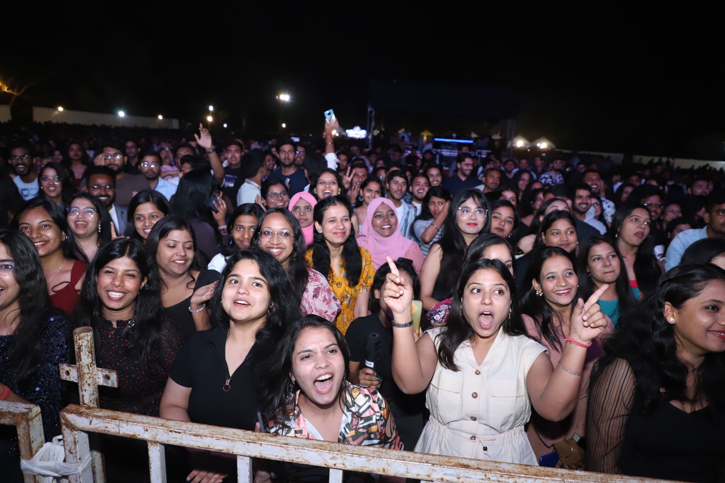 ranchi news : बीटोत्सव में गायिका खुशबू ग्रेवाल व मीत ब्रदर्स की धमाकेदार प्रस्तुति