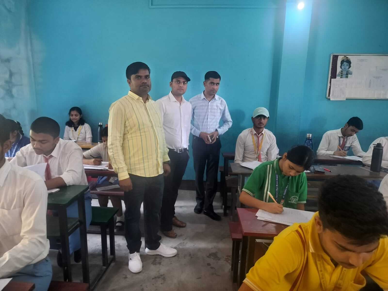 संत जेवियर्स हाई स्कूल में निष्पक्ष ढंग से वार्षिक परीक्षा संपन्न