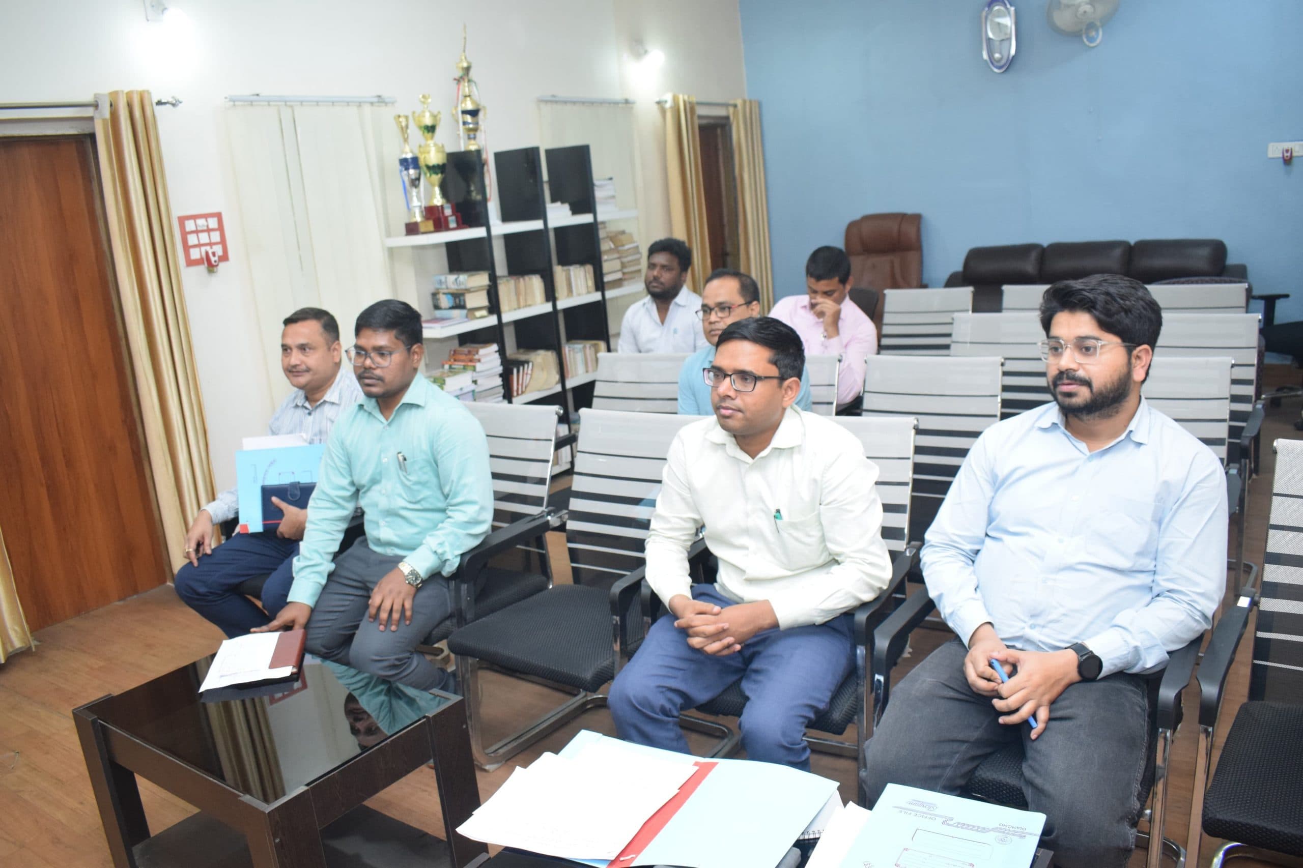 किसानों को दें कृषि यांत्रिकीकरण योजना का लाभ : डीसी