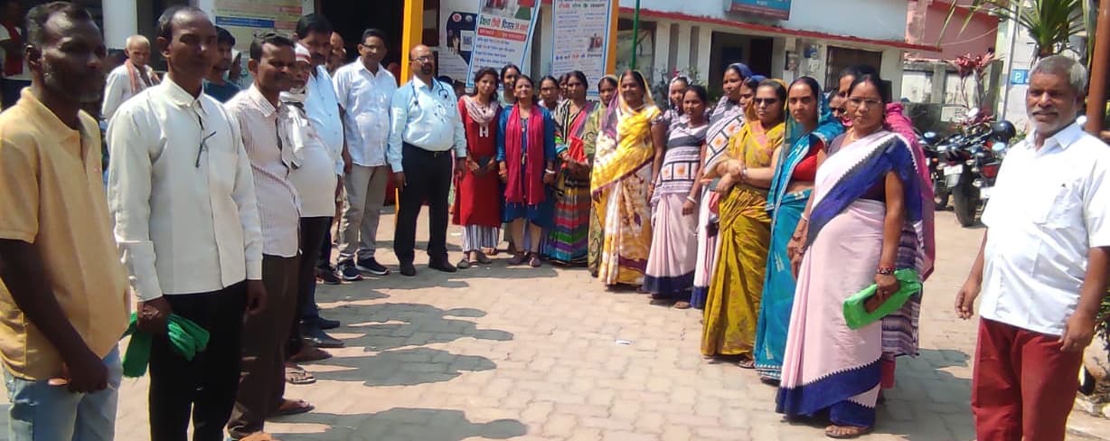 विश्व टीबी दिवस पर पीएचसी के डॉक्टरों ने किया जागरूक