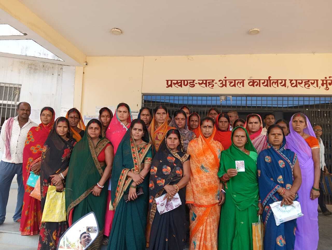 इंदिरा आवास नहीं मिलने पर दर्जनों लाभुकों ने किया हंगामा