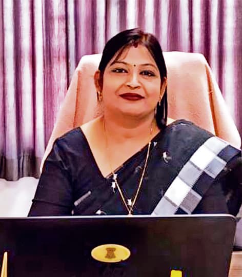 Aurangabad news. एडीजे तीन के रूप में न्यायाधीश आनंदिता ने पदभार संभाला