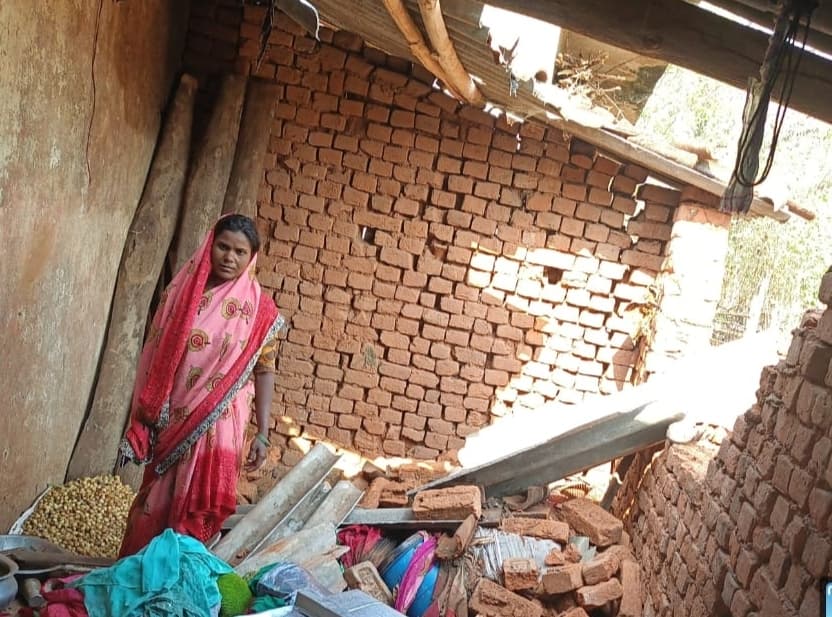 Bokaro News : हाथी ने दो घरों को किया क्षतिग्रस्त