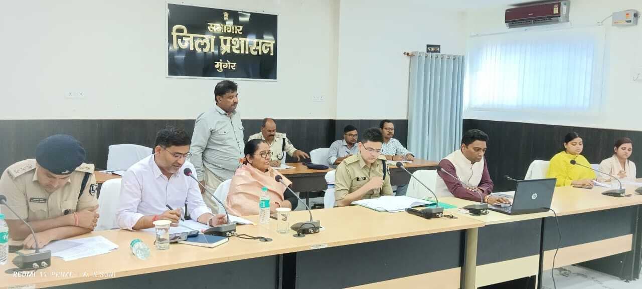 पर्व को लेकर सभी थानों में पुलिस बाउंड डाउन प्रक्रिया करें आरंभ : डीएम