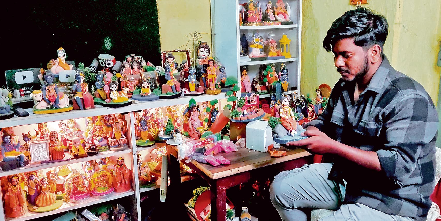 यूट्यूब पर हाथ की अनोखी कला से जलवा बिखेर रहे हैं सिंटू कुमार