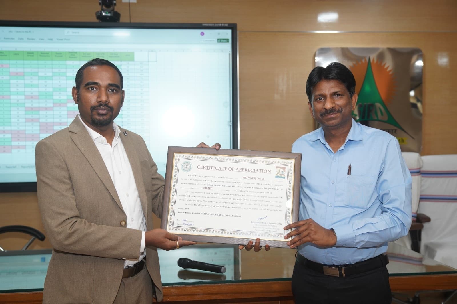 Bokaro News : मनरेगा में राज्य के पांच उत्कृष्ट जिलों में बोकारो शामिल, मिला सम्मान