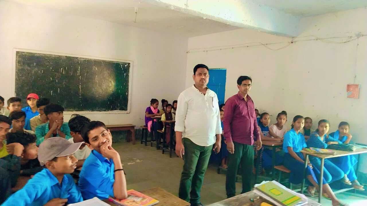 कुष्ठ रोग से बचाव को लेकर छात्रों को किया जागरूक