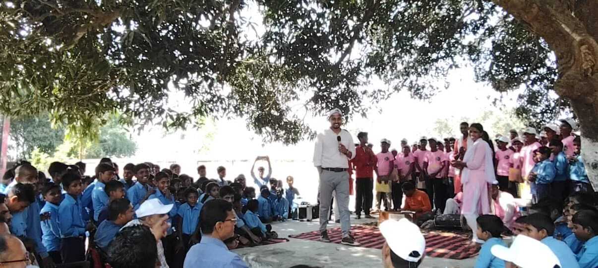 नशे के दुष्प्रभावों व इससे मुक्ति के उपायों काे बताया