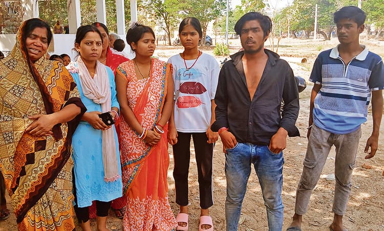 Gaya News : मिर्जा-गालिब पेट्रोल पंप के पास हुआ हादसा, ड्राइवर की हुई मौत