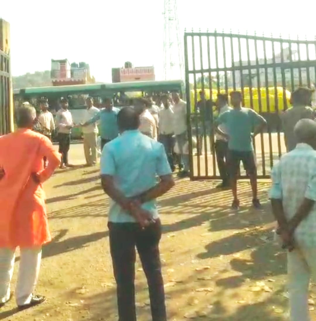 Aurangabad News : मुखिया व उप प्रमुख प्रतिनिधि के बीच हुई मारपीट की प्राथमिकी दर्ज