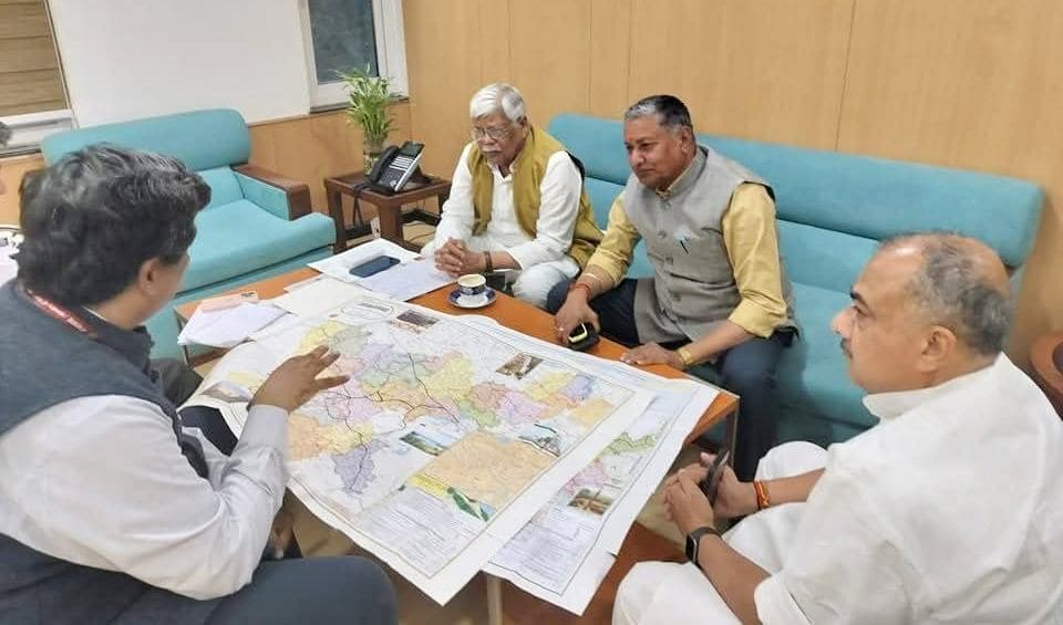 Aurangabad News : पूर्व सांसद ने एनएच 139 के निर्माण पर सचिव का दिलाया ध्यान