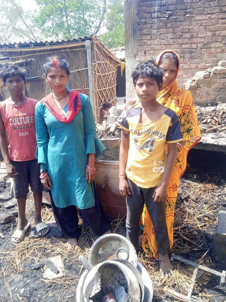 अहुना में आग लगने से तीन घर जले, हजारों की हुई क्षति