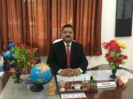 मुख्य निर्वाचन पदाधिकारी ने डीएलएओ को किया सम्मानित