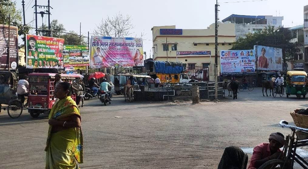 जुबली वेल चौक से जल्द हटेंगे होर्डिंग