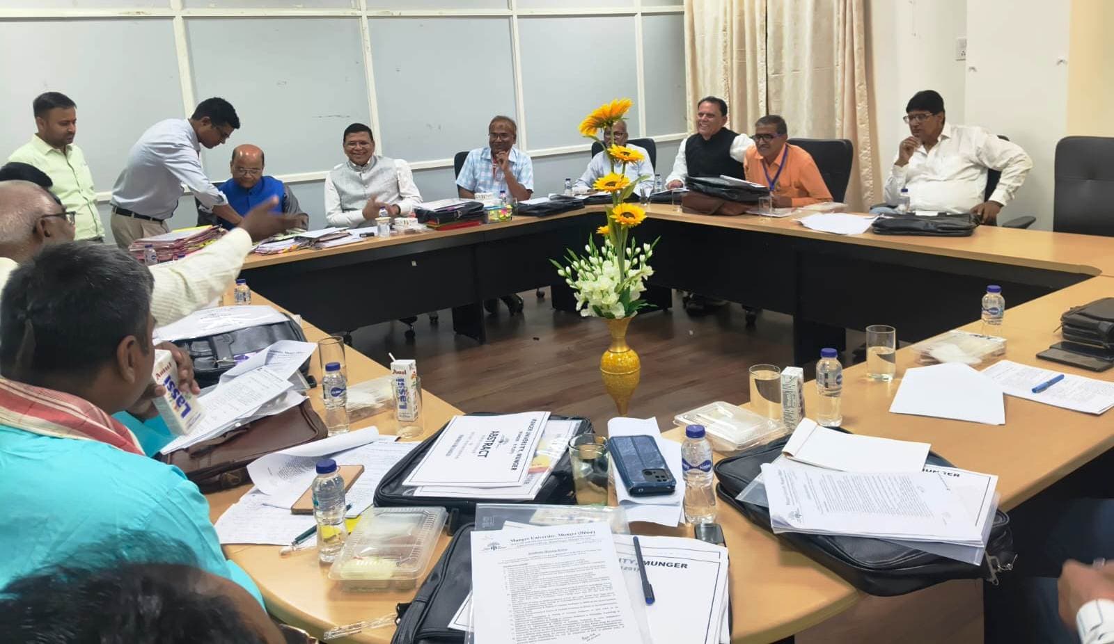 सिंडिकेट बैठक में विश्वविद्यालय के बजट सहित कुल 33 मुद्दों पर हुई चर्चा