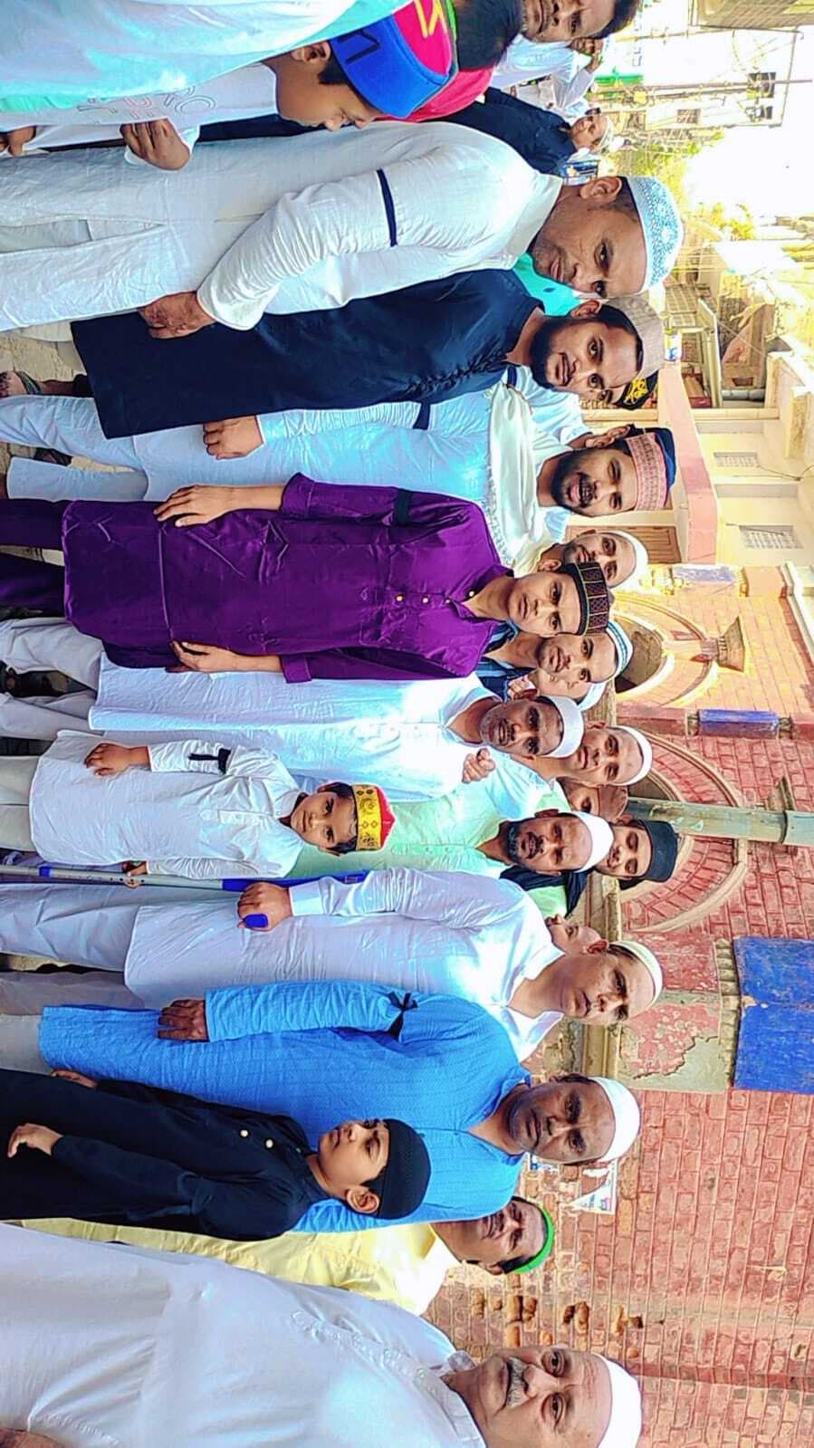 वक्फ संशोधन बिल के खिलाफ काला बिल्ला लगाकर किया विरोध